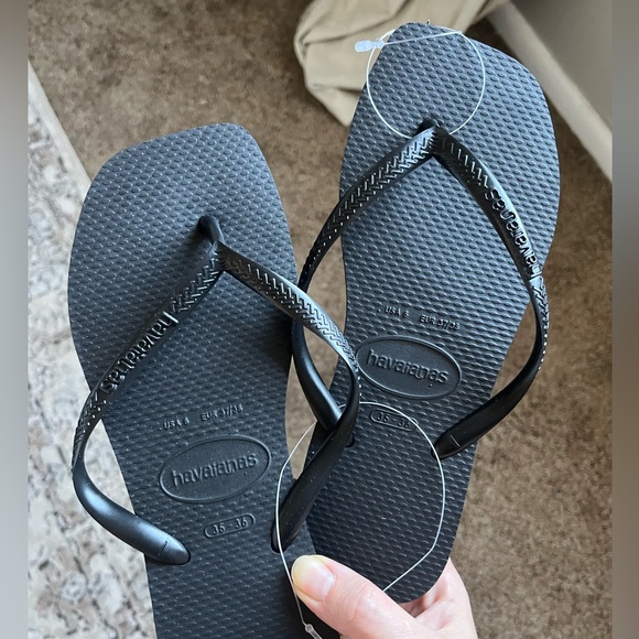 Havaianas Slim Square Flip Flops (NWT) - Picture 1 of 6